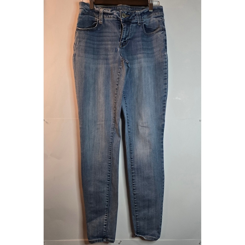 Maurices Mid Rise Skinny Jeans Womens Size M Long Light Wash Denim Stretch